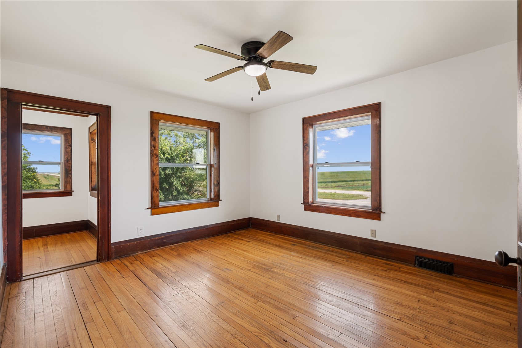 2253 73rd Street Van Horne IA 52346