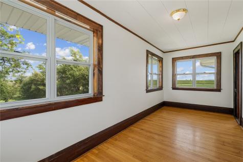 2253 73rd Street Van Horne IA 52346