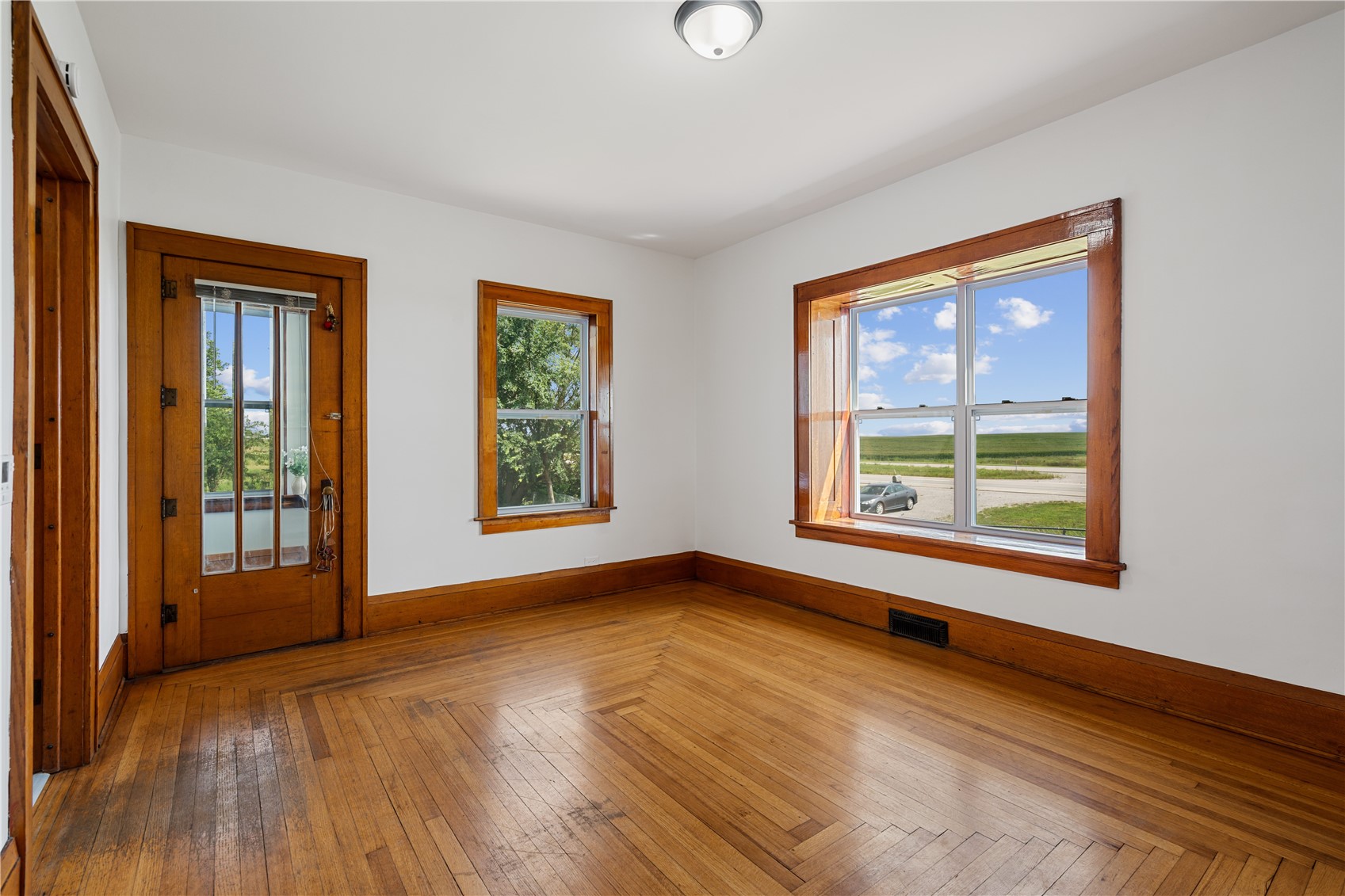2253 73rd Street Van Horne IA 52346