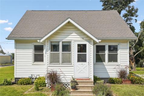 112 W Vinton Street Coggon IA 52218