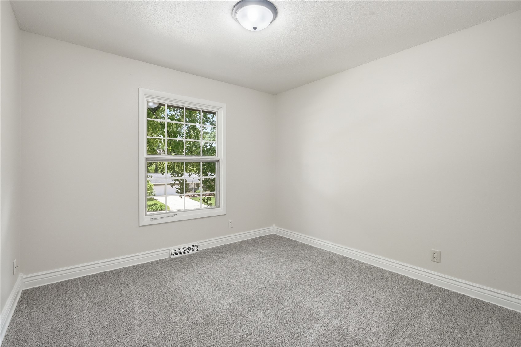 3538 Elmwood Court Cedar Rapids IA 52402