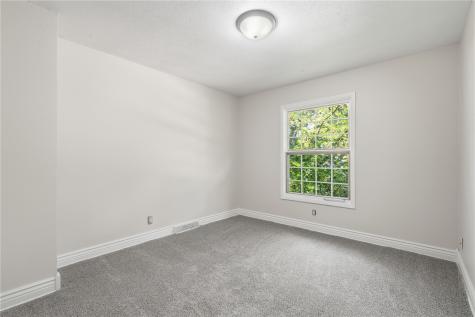 3538 Elmwood Court Cedar Rapids IA 52402