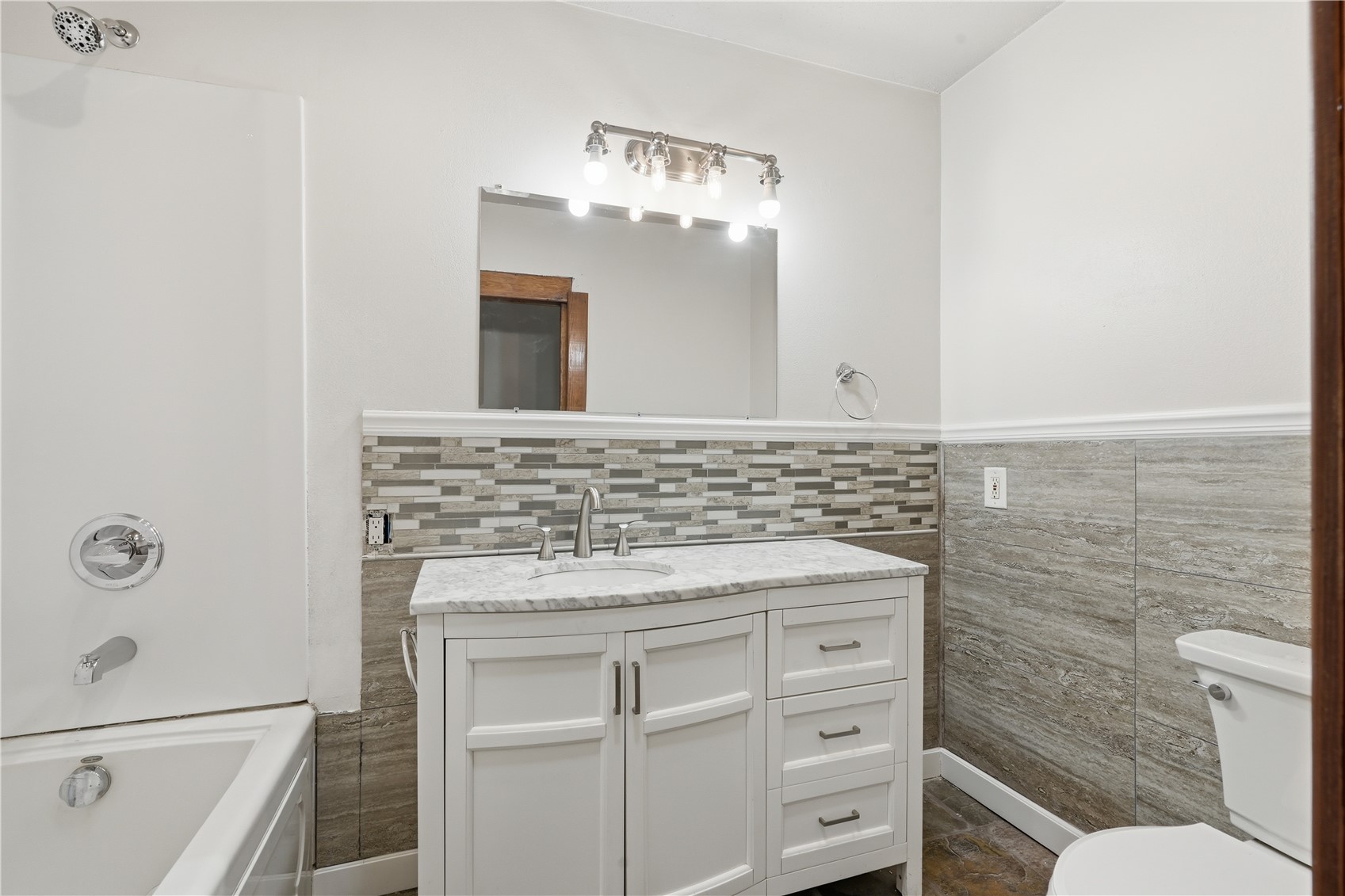 3538 Elmwood Court Cedar Rapids IA 52402