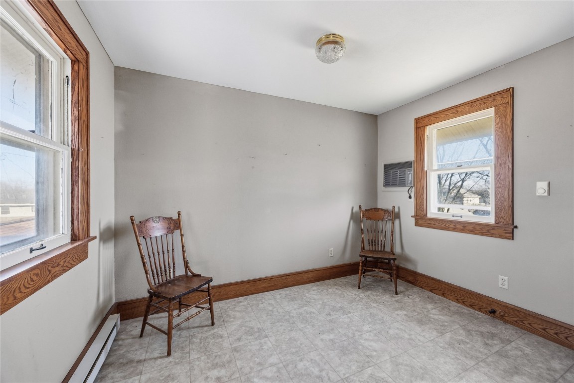 304 5th Street Victor IA 52347