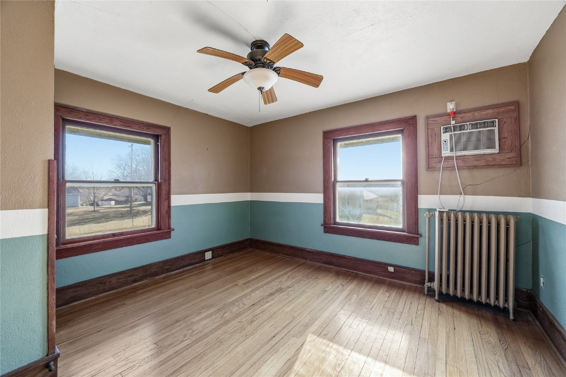 304 5th Street Victor IA 52347