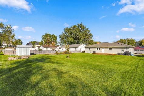 533 Park Street Fairfax IA 52228