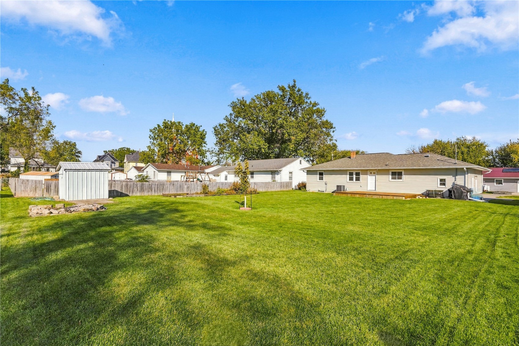 533 Park Street Fairfax IA 52228