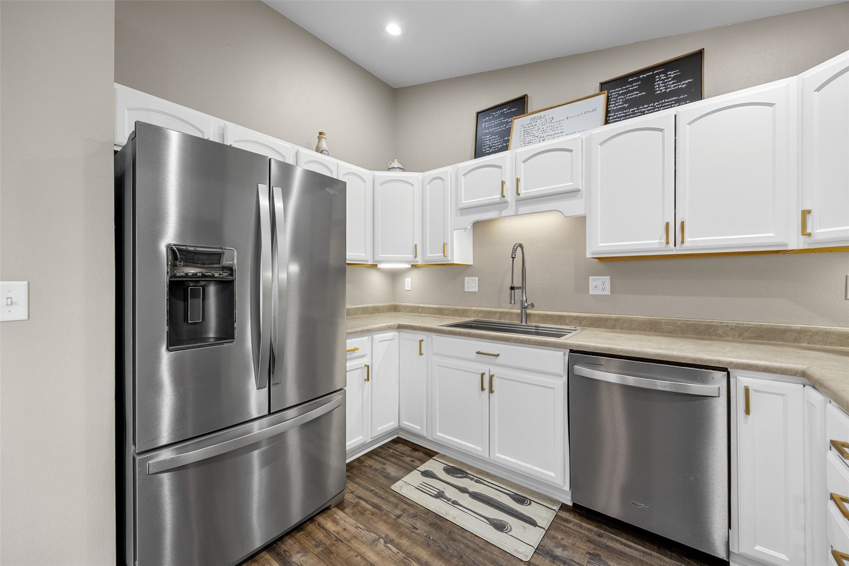 104 Kleopfer Avenue Riverside IA 52327