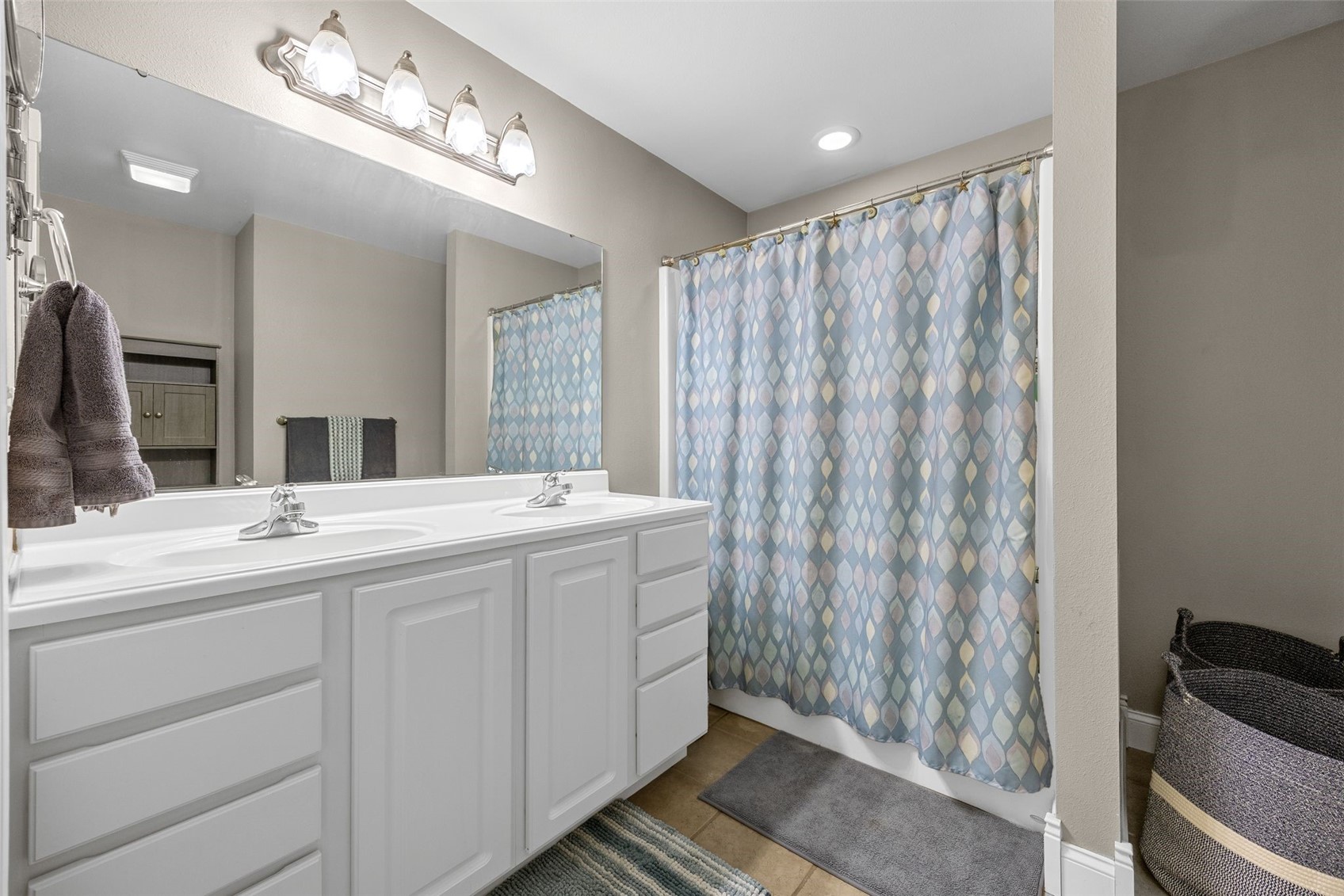 104 Kleopfer Avenue Riverside IA 52327