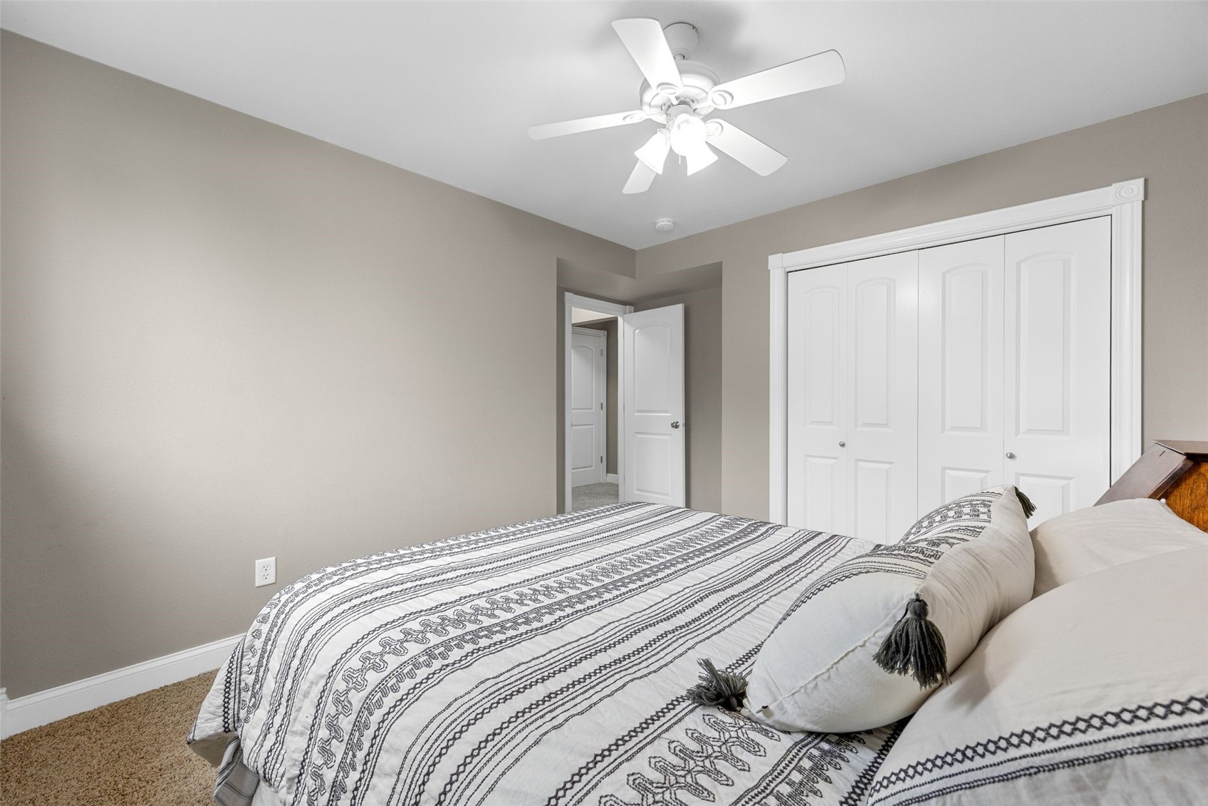 104 Kleopfer Avenue Riverside IA 52327