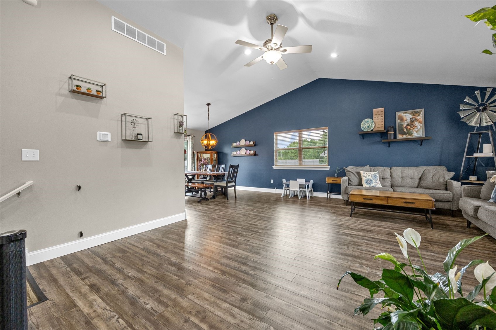 104 Kleopfer Avenue Riverside IA 52327