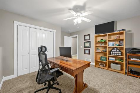 104 Kleopfer Avenue Riverside IA 52327