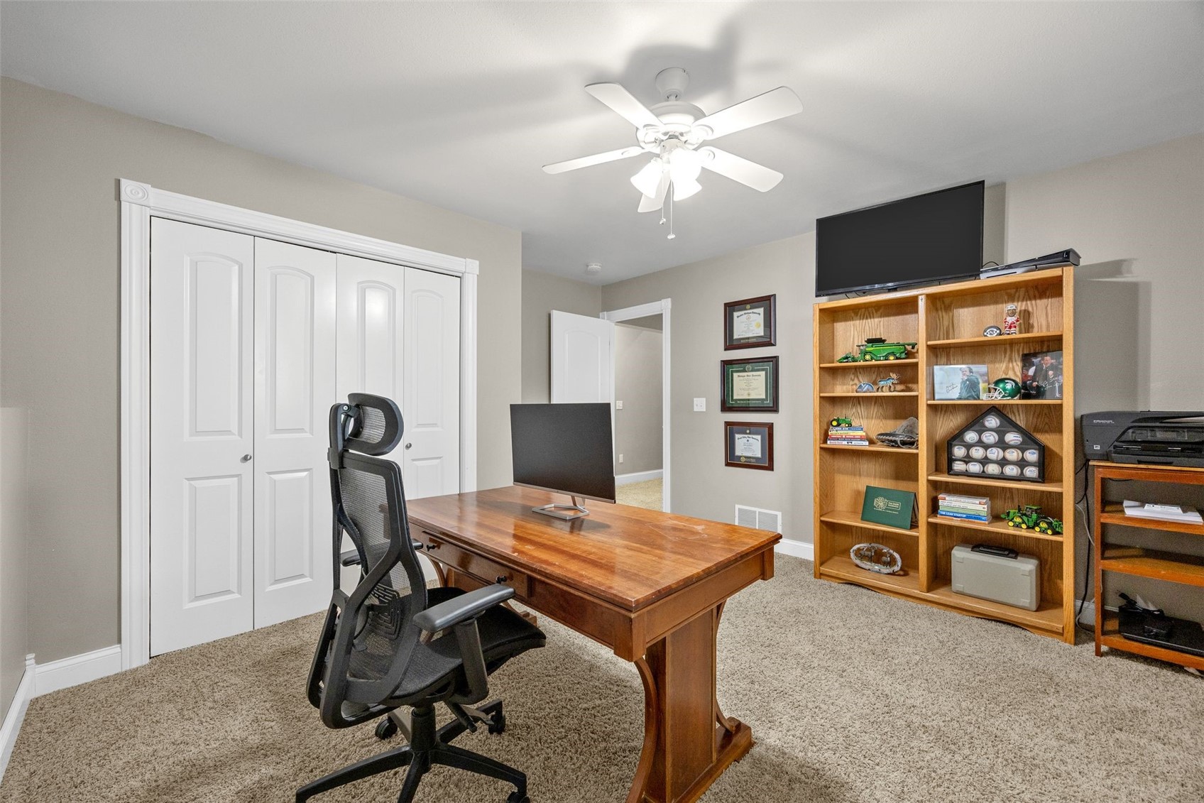 104 Kleopfer Avenue Riverside IA 52327