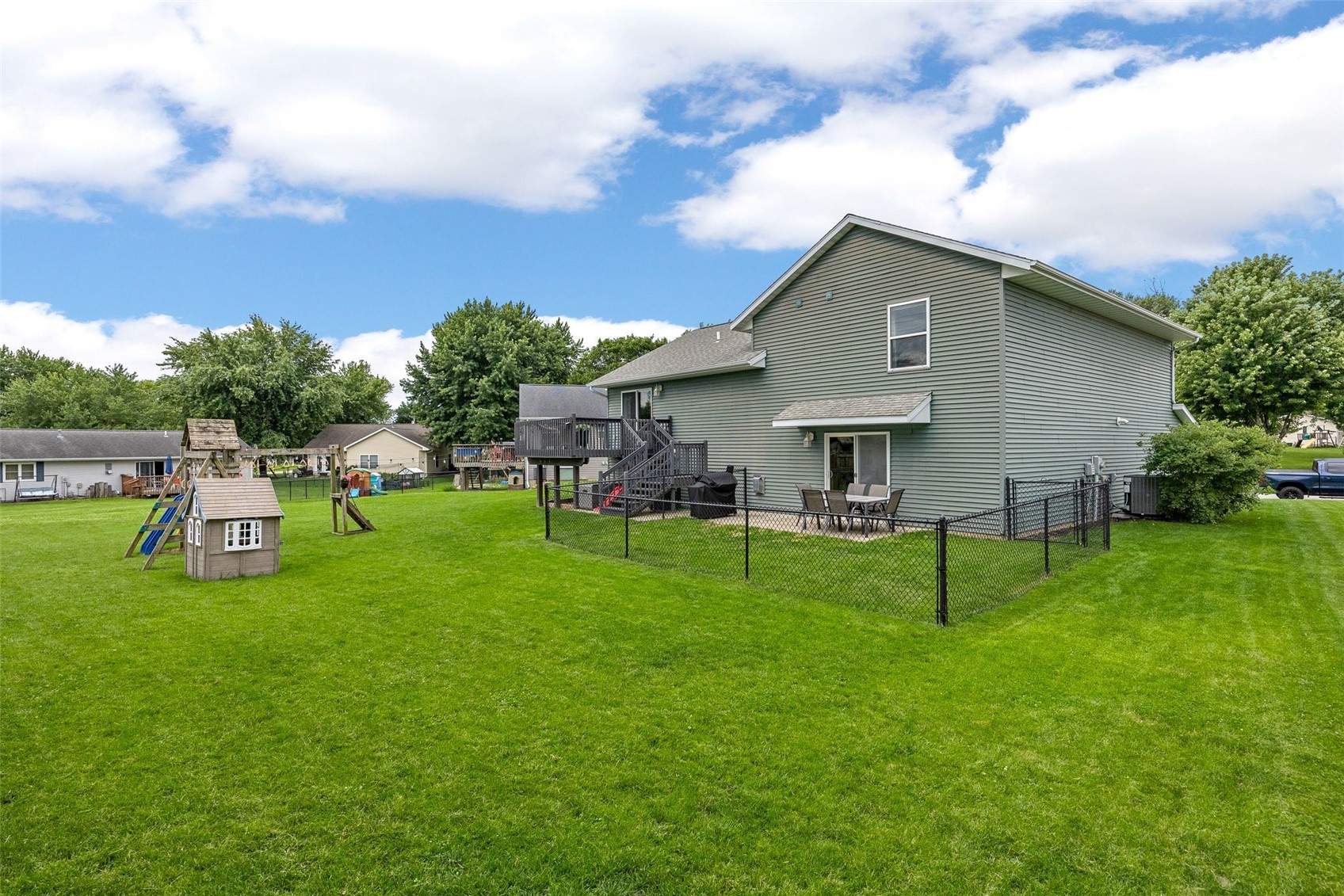 104 Kleopfer Avenue Riverside IA 52327