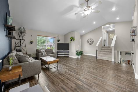 104 Kleopfer Avenue Riverside IA 52327