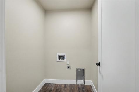 803 Mont Clair Street Solon IA 52333