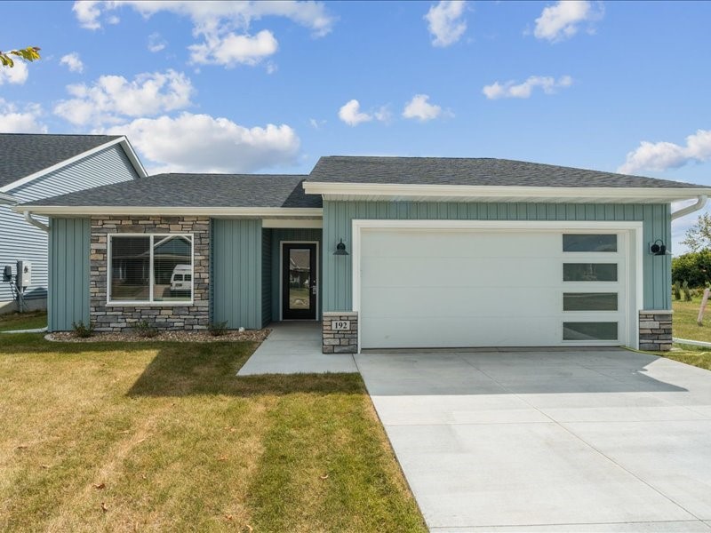 192 Huntington Drive Iowa City IA 52245