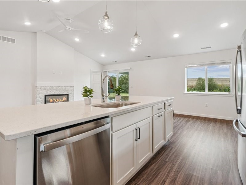 192 Huntington Drive Iowa City IA 52245