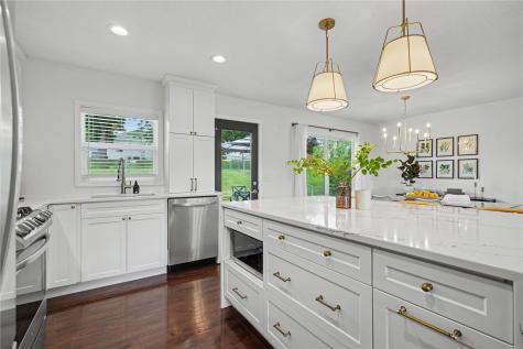 221 Windsor Drive NE Cedar Rapids IA 52402