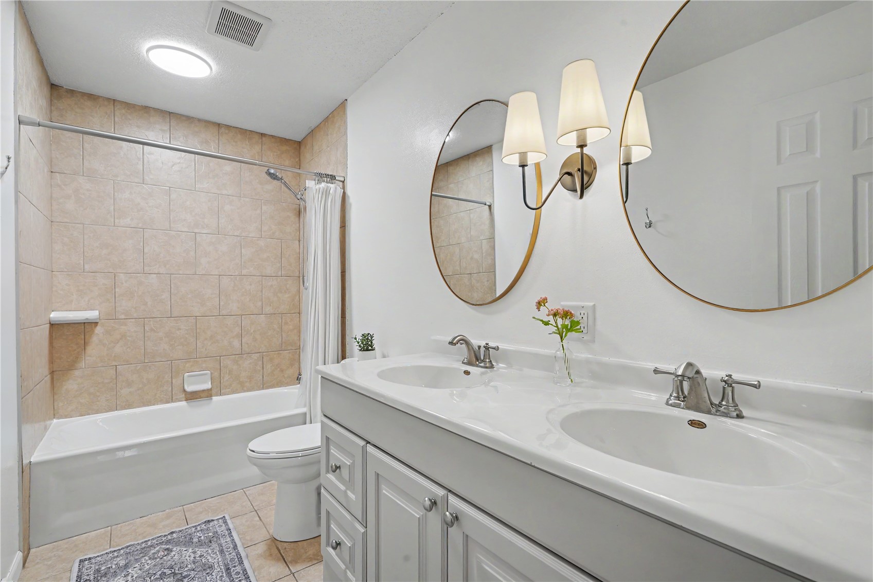 221 Windsor Drive NE Cedar Rapids IA 52402