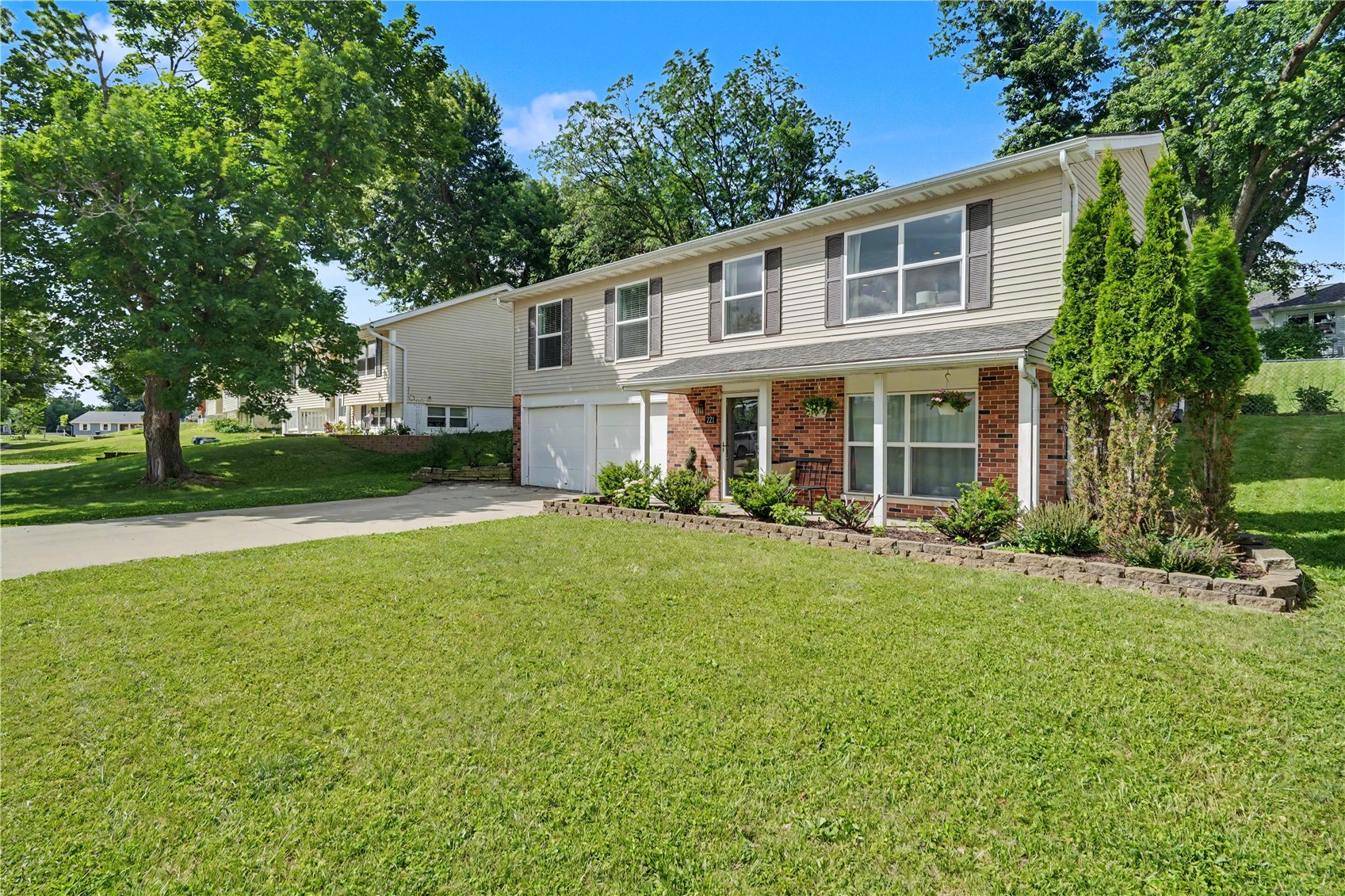 221 Windsor Drive NE Cedar Rapids IA 52402