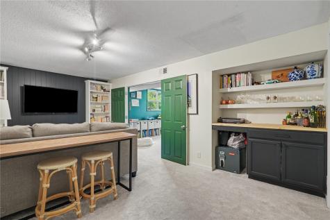 221 Windsor Drive NE Cedar Rapids IA 52402