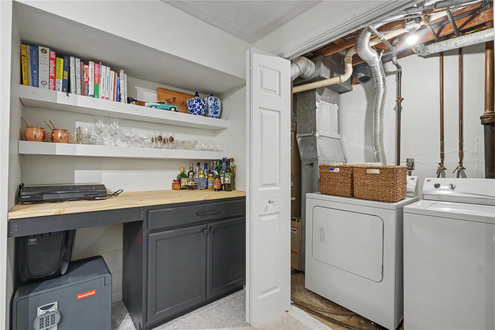 221 Windsor Drive NE Cedar Rapids IA 52402