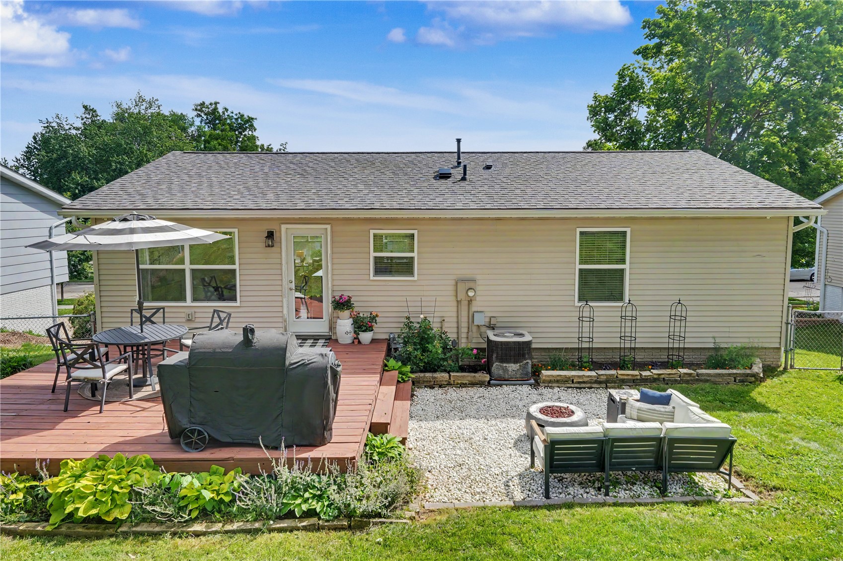221 Windsor Drive NE Cedar Rapids IA 52402