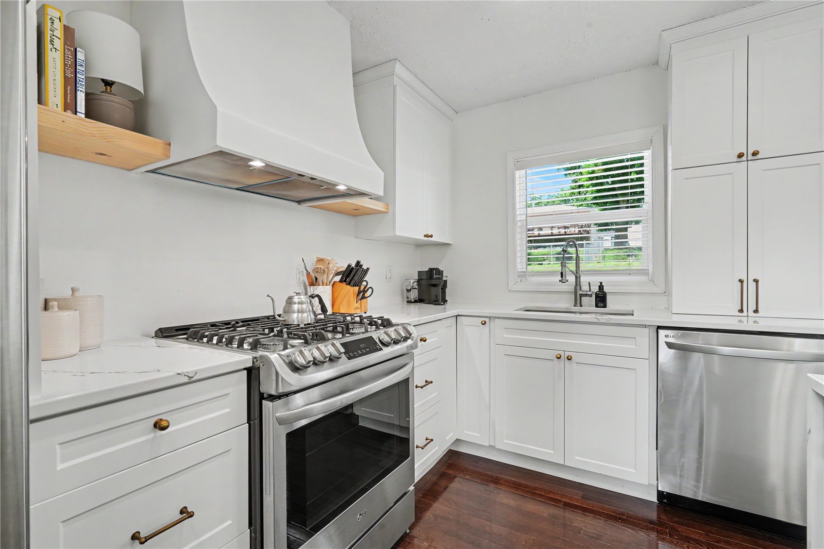 221 Windsor Drive NE Cedar Rapids IA 52402