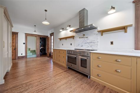 304 E Union Street Manchester IA 52057