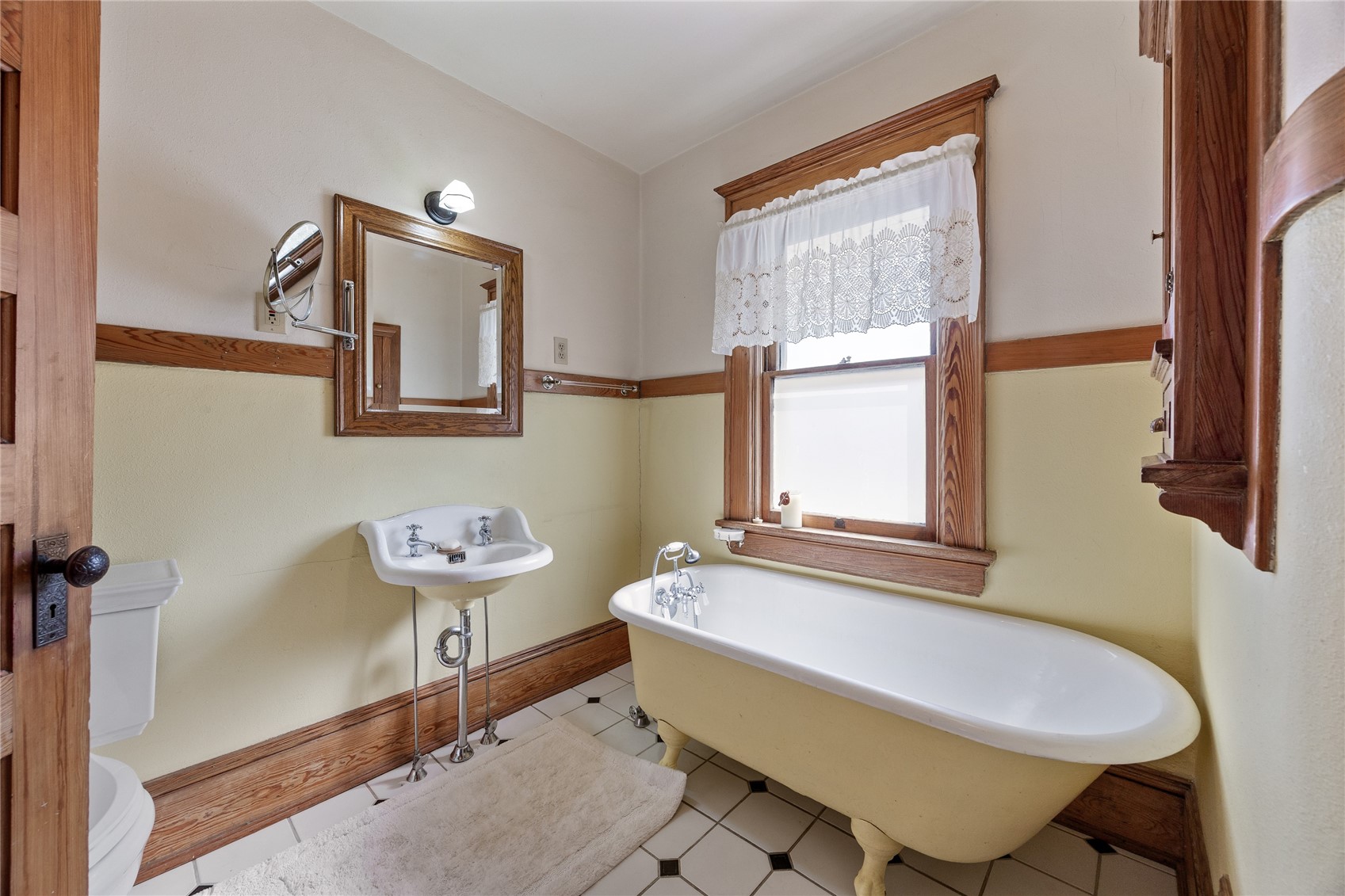304 E Union Street Manchester IA 52057
