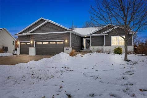 3523 Prairie Creek SW Cedar Rapids IA 52404