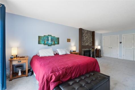 10611 Hawks Haven Road Cedar Rapids IA 52411