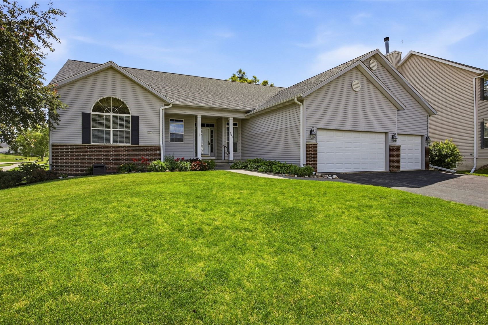 2045 Newcastle Road Marion IA 52302