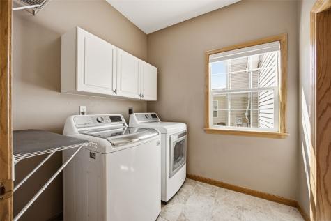 2045 Newcastle Road Marion IA 52302