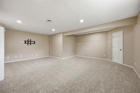 2045 Newcastle Road Marion IA 52302