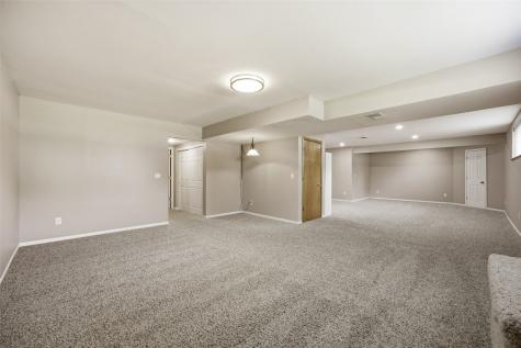 2045 Newcastle Road Marion IA 52302
