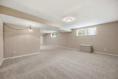 2045 Newcastle Road Marion IA 52302