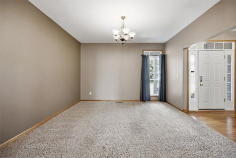 2045 Newcastle Road Marion IA 52302