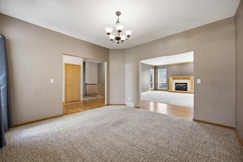2045 Newcastle Road Marion IA 52302