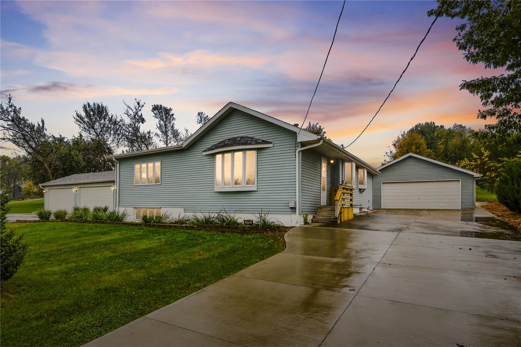 2135 Zika Avenue Cedar Rapids IA 52405
