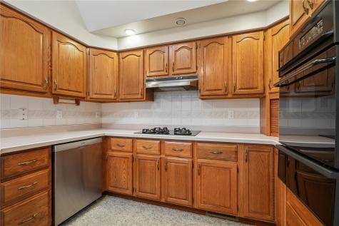 2135 Zika Avenue Cedar Rapids IA 52405