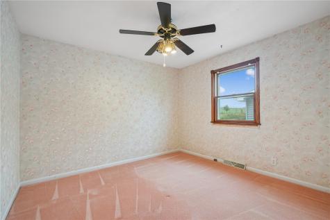 2135 Zika Avenue Cedar Rapids IA 52405