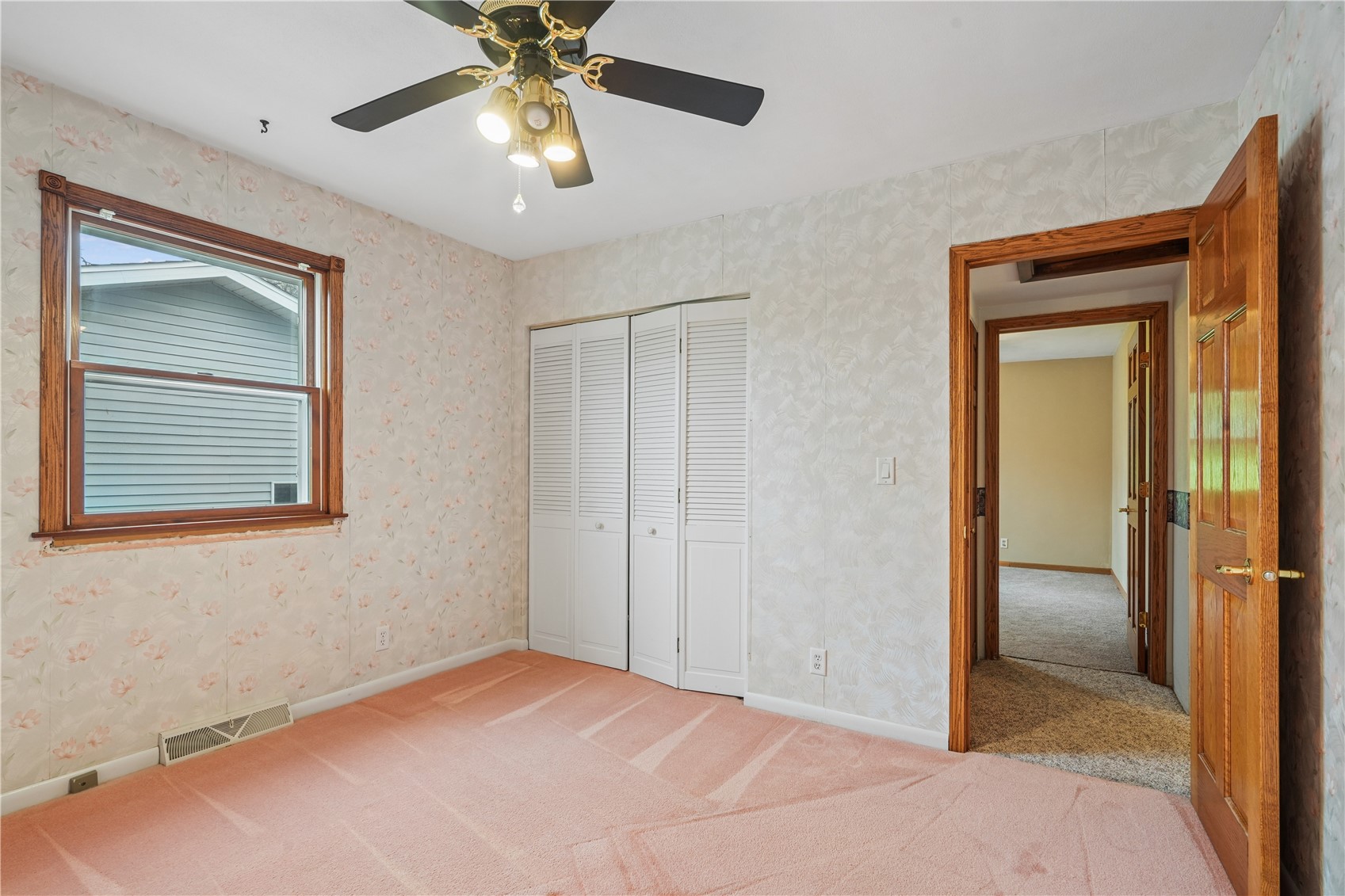 2135 Zika Avenue Cedar Rapids IA 52405