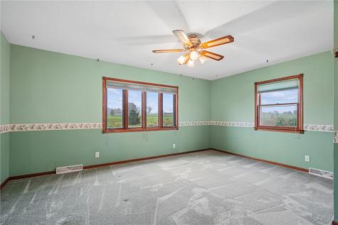 2135 Zika Avenue Cedar Rapids IA 52405
