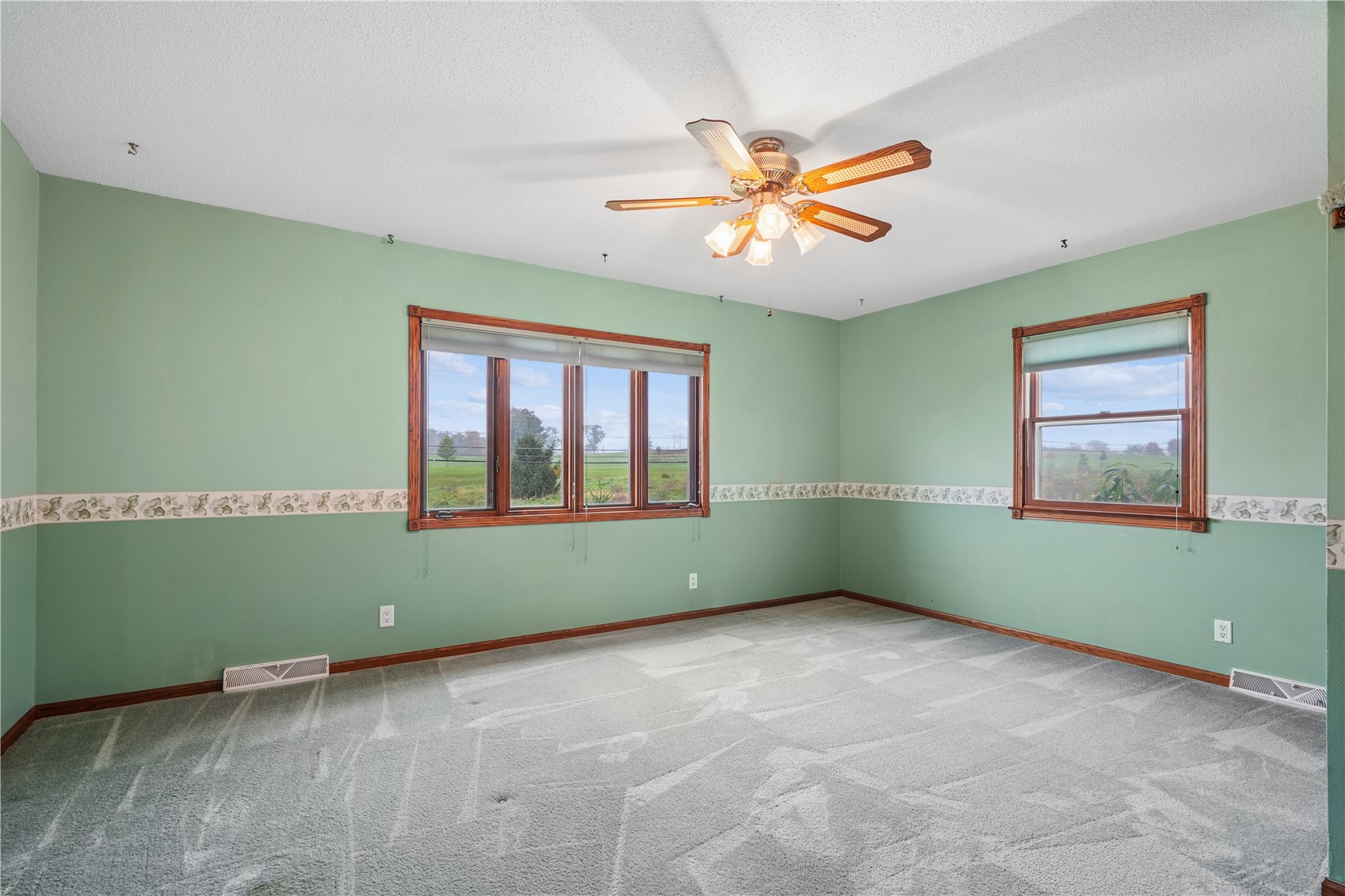 2135 Zika Avenue Cedar Rapids IA 52405