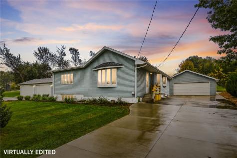 2135 Zika Avenue Cedar Rapids IA 52405