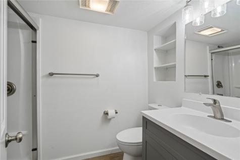 2135 Zika Avenue Cedar Rapids IA 52405