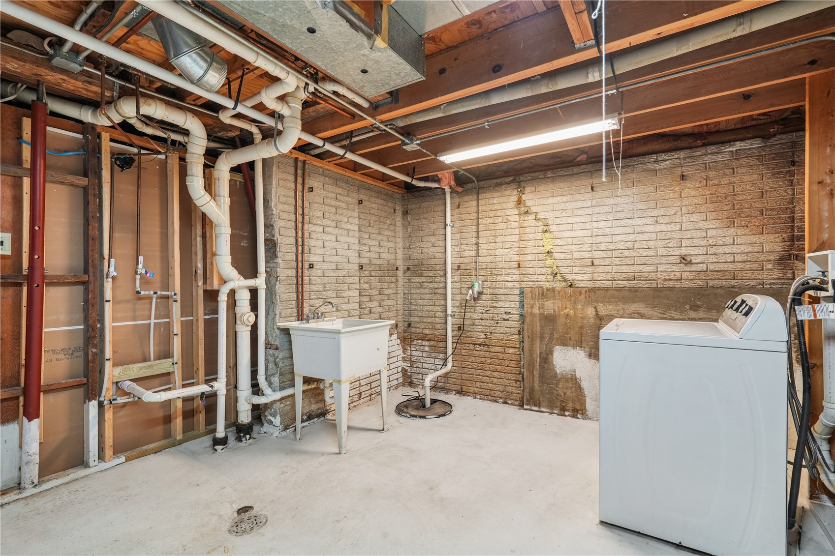 2135 Zika Avenue Cedar Rapids IA 52405