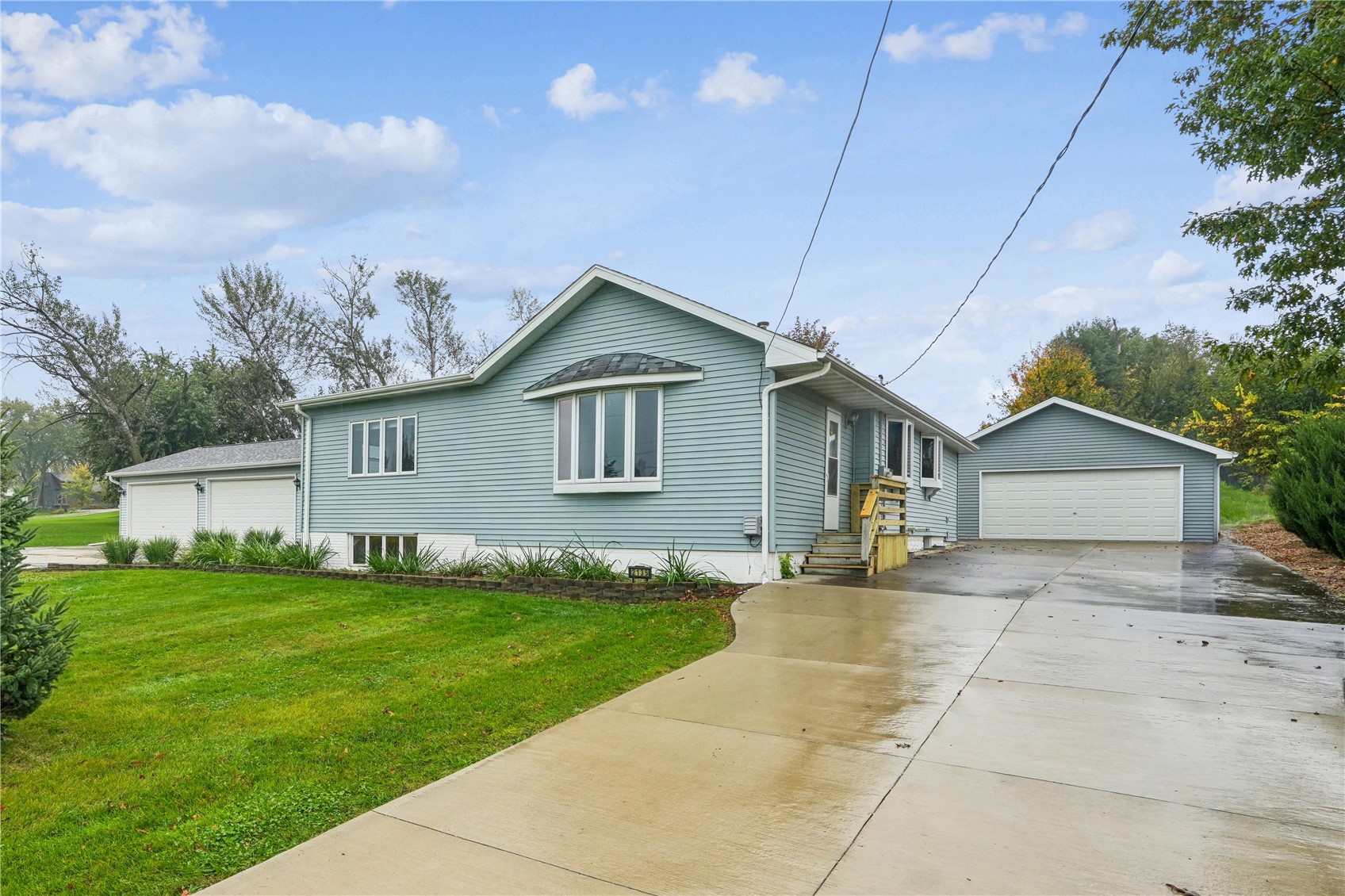2135 Zika Avenue Cedar Rapids IA 52405